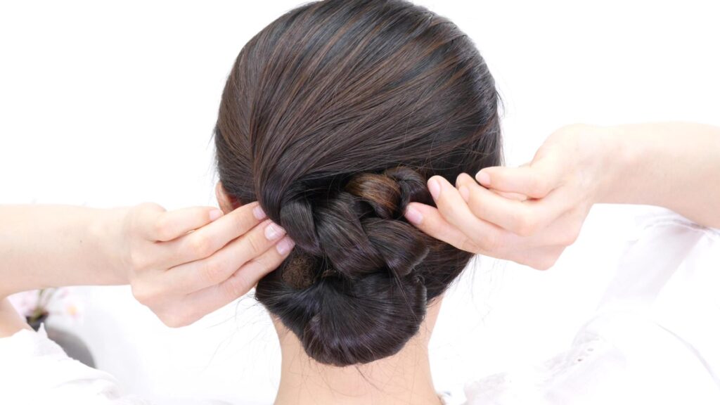 セルフヘア２選 プロ級まとめ髪自分で出来ない ヘアアレンジ上手に見せるポイント Chie S Hair Arrange